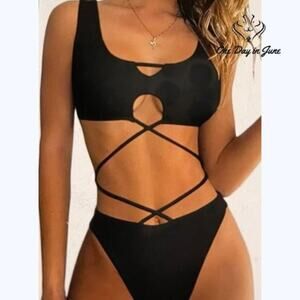 Ioiom Cross Wrap Keyhole Bikini Swimsuit Size L